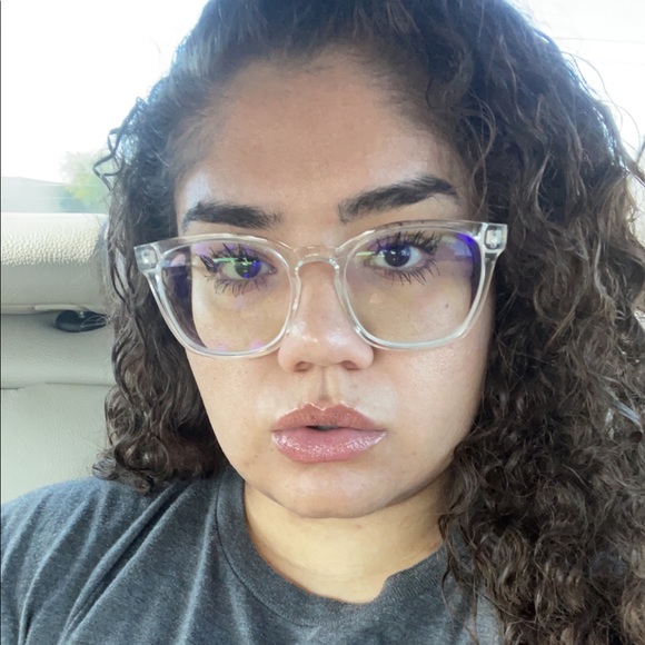 Meet your Posher, Jenni - Picture 3 of 4